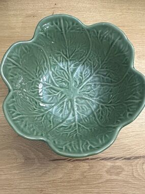 Deltis Leaf-Embossed Ceramic Bowl in Green Made in Portugal Mouth Diameter 7in
